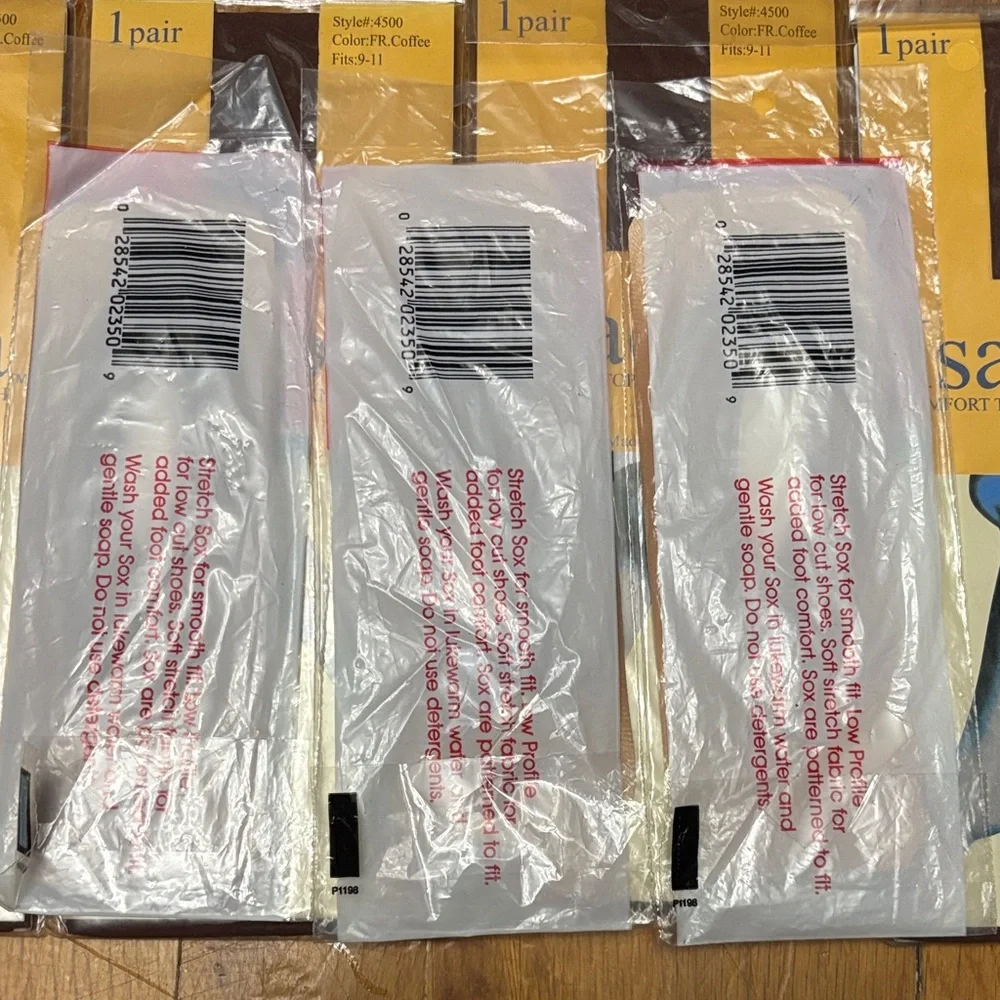 Isadora and Foot Sox Hosiery Collection Set - Picture 5 of 6